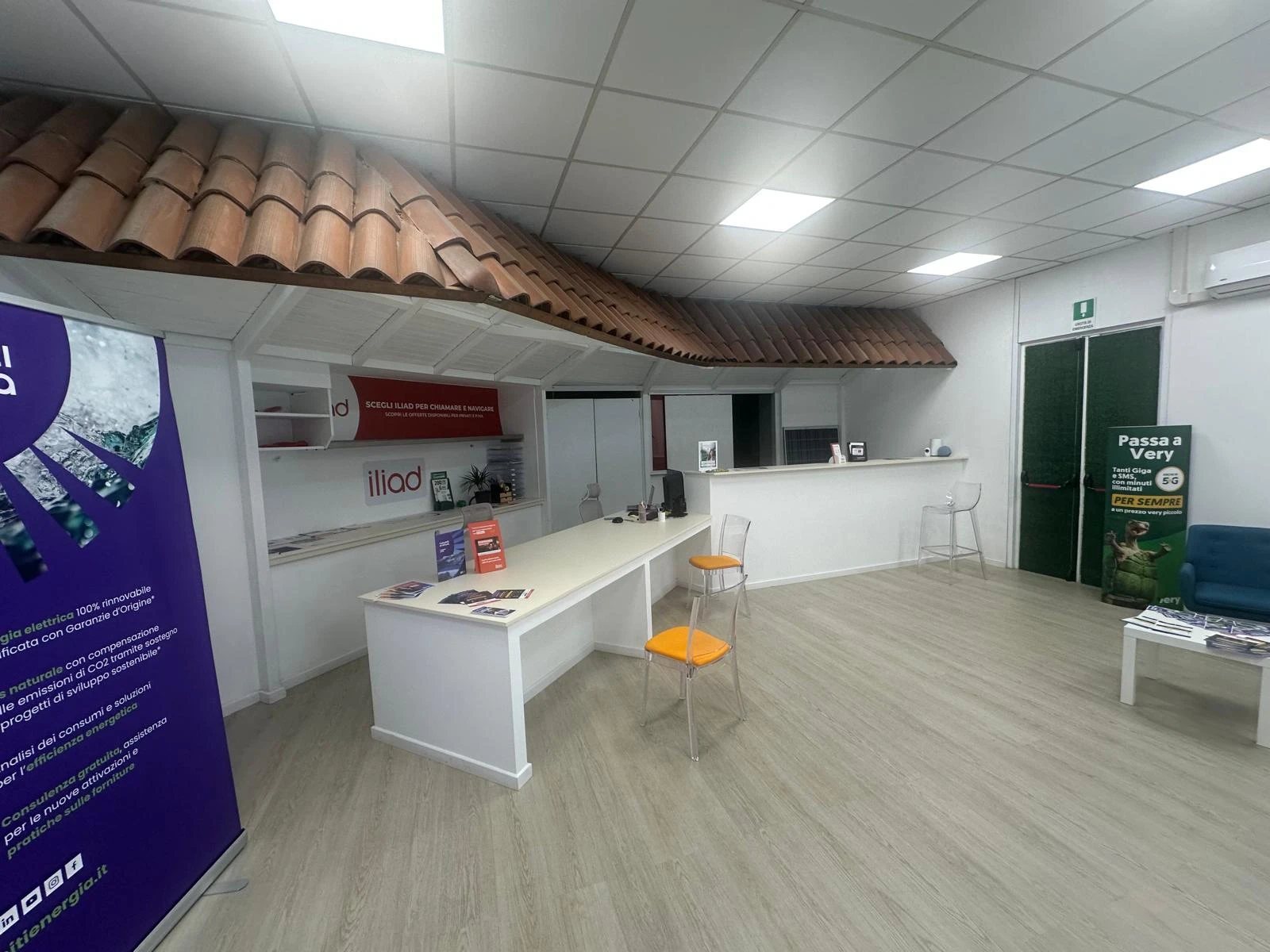 Dentro lo sportello di Brescia: il banco dove riceviamo i clienti